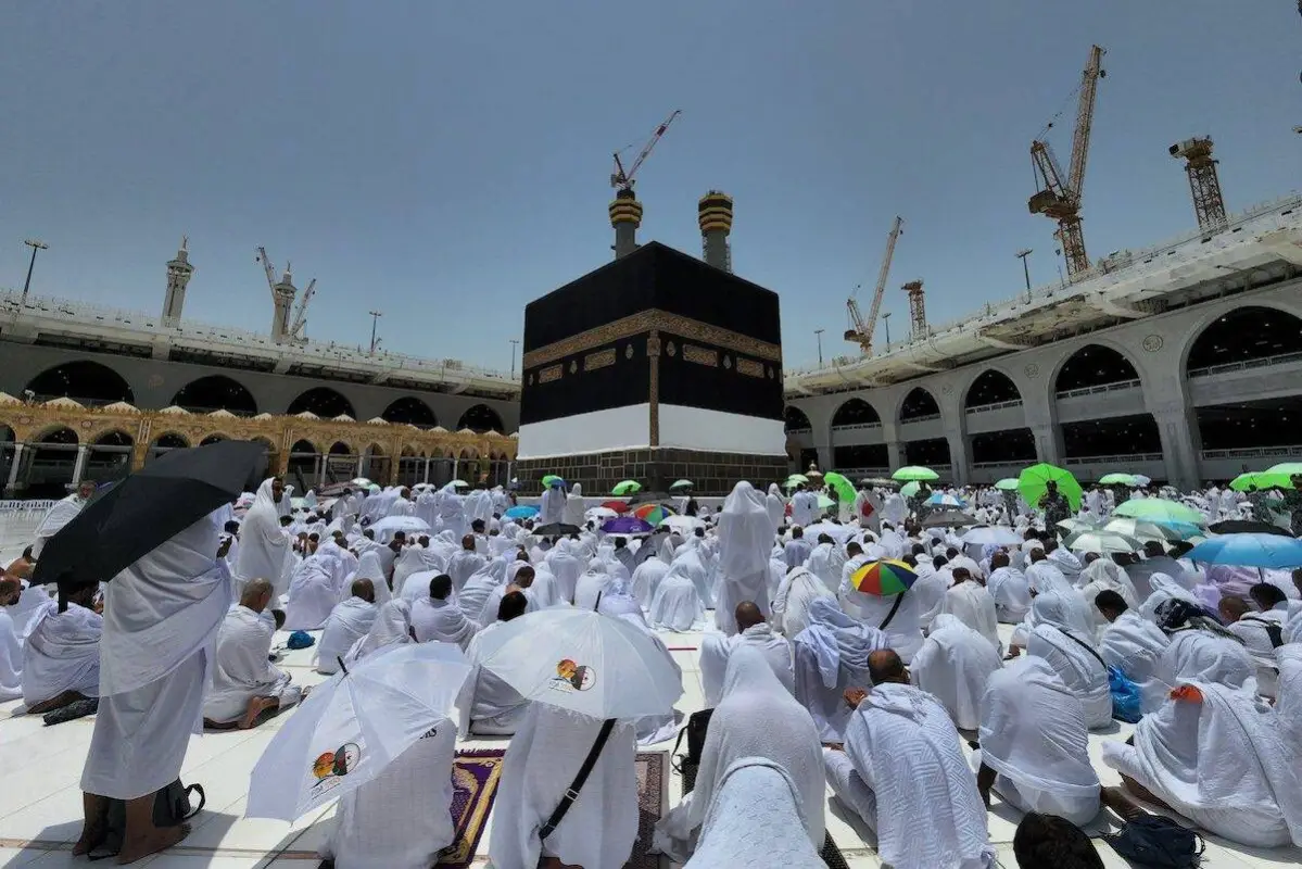 AA-20220624-28246425-28246424-PROSPECTIVE_PILGRIMS_STARTED_THEIR_WORSHIP_IN_MECCA-e1686756658687